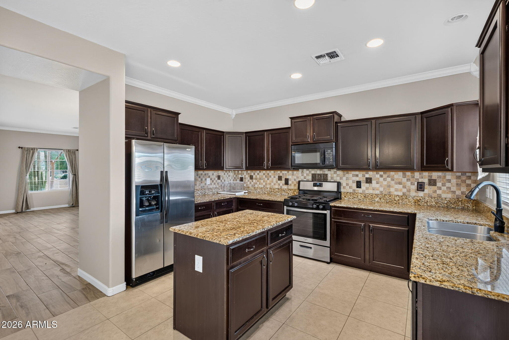 19296 W Adams Street - Photo 18