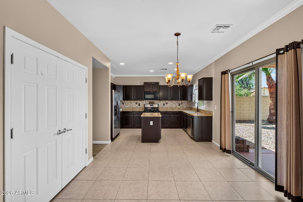 19296 W Adams Street - Photo 20
