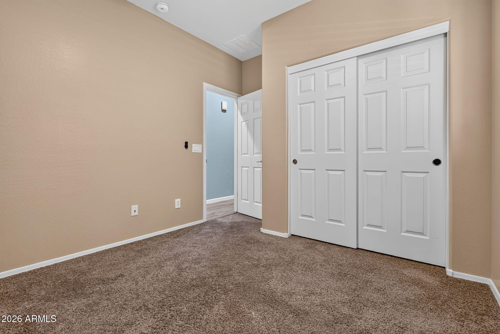 19296 W Adams Street - Photo 7