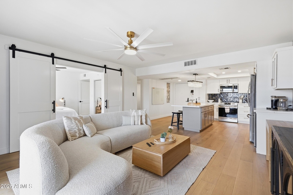7920 E Camelback Road - Photo 4
