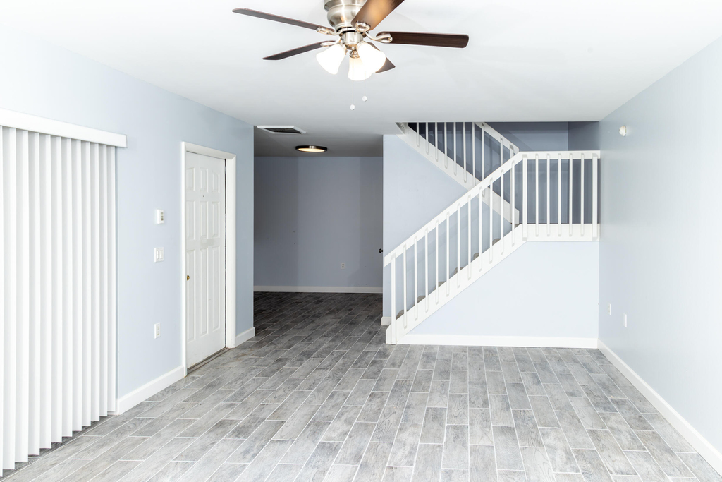 7406 74th Way - Photo 0
