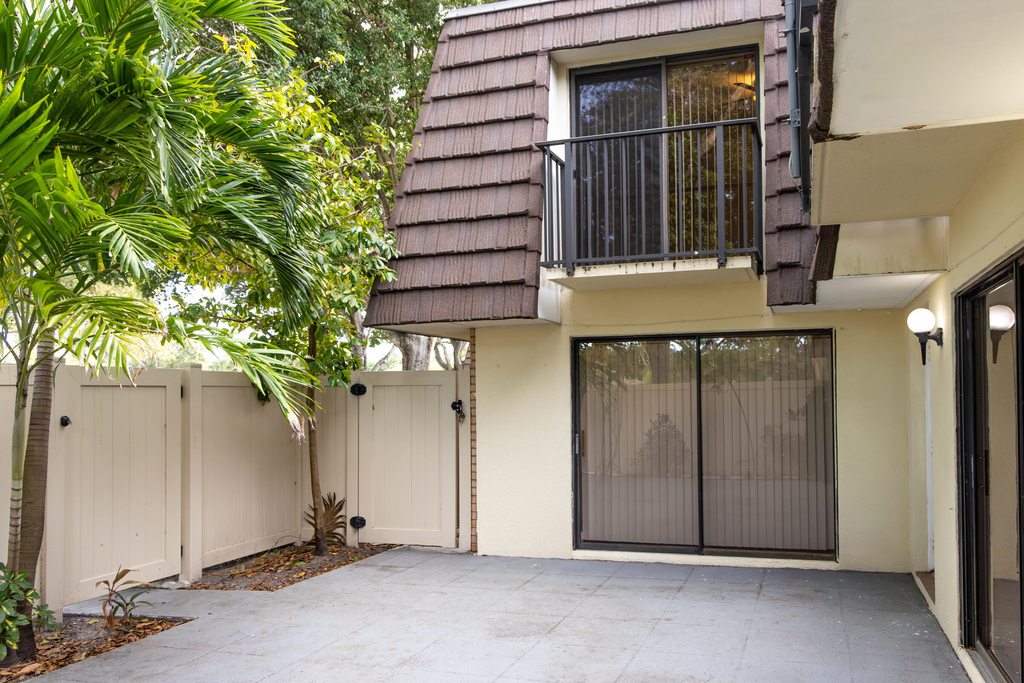 7406 74th Way - Photo 3