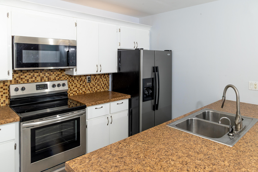 7406 74th Way - Photo 8