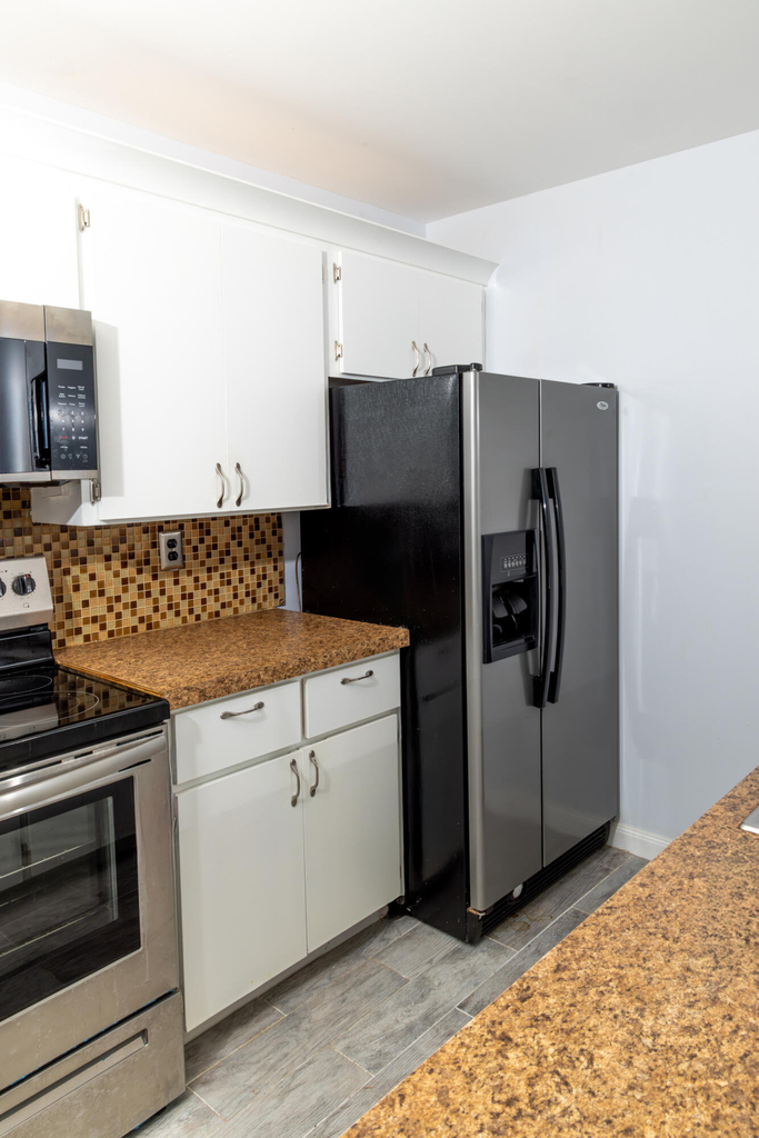 7406 74th Way - Photo 9