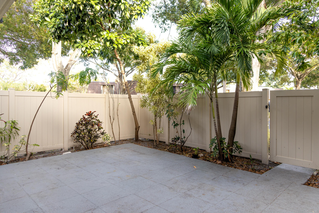 7406 74th Way - Photo 5