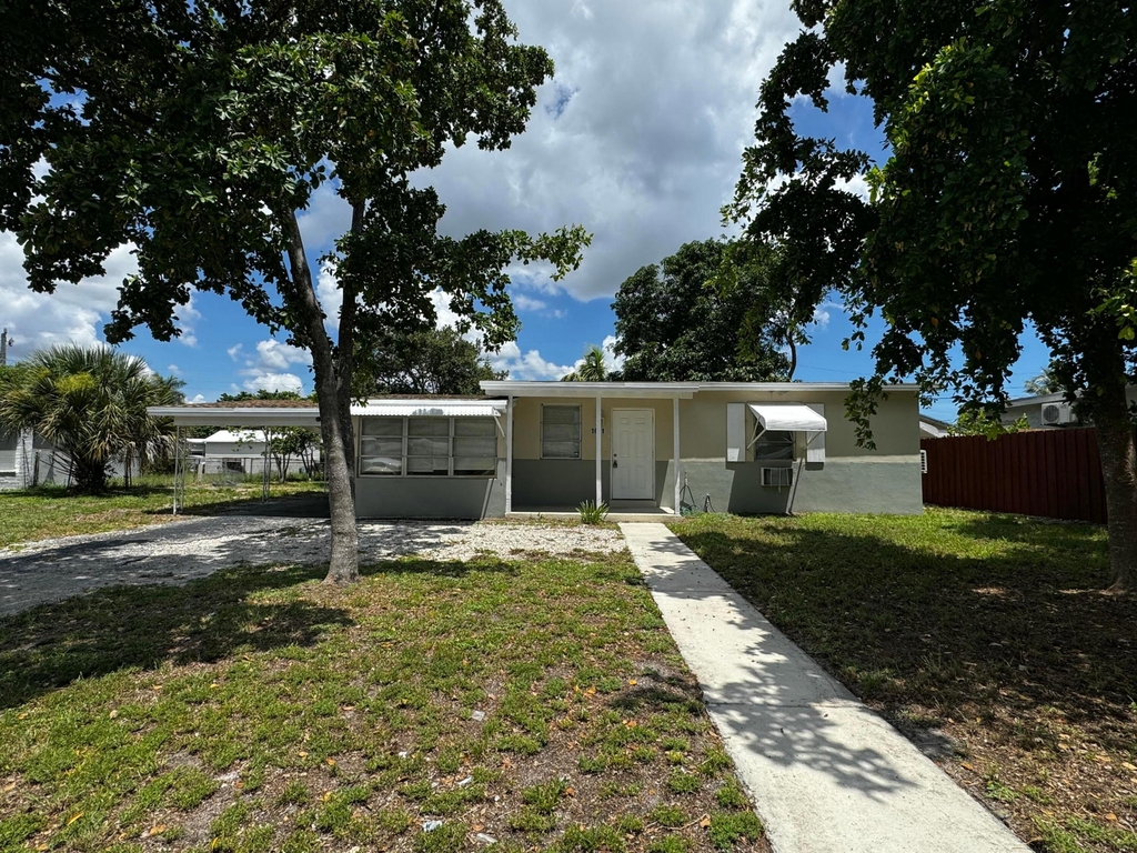 1681 Ne 51st Court - Photo 0