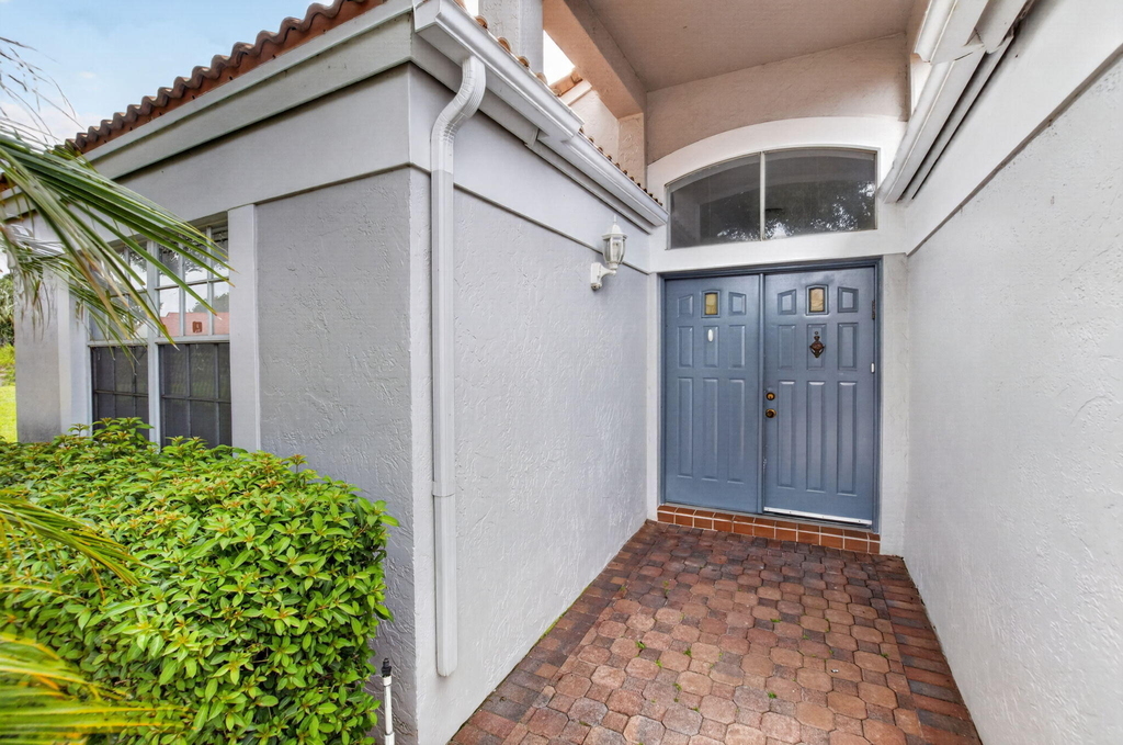 15415 Summer Lake Drive - Photo 1