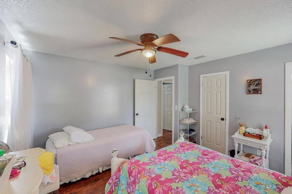 204 Pine Street - Photo 15