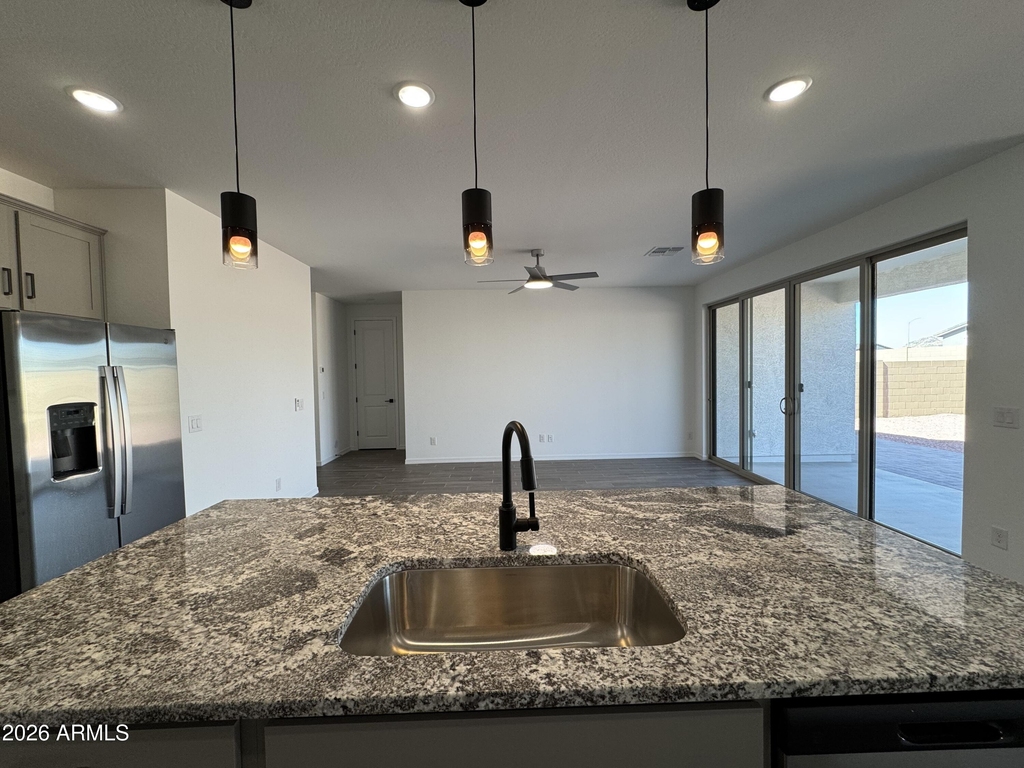 7606 W Smoketree Drive - Photo 3