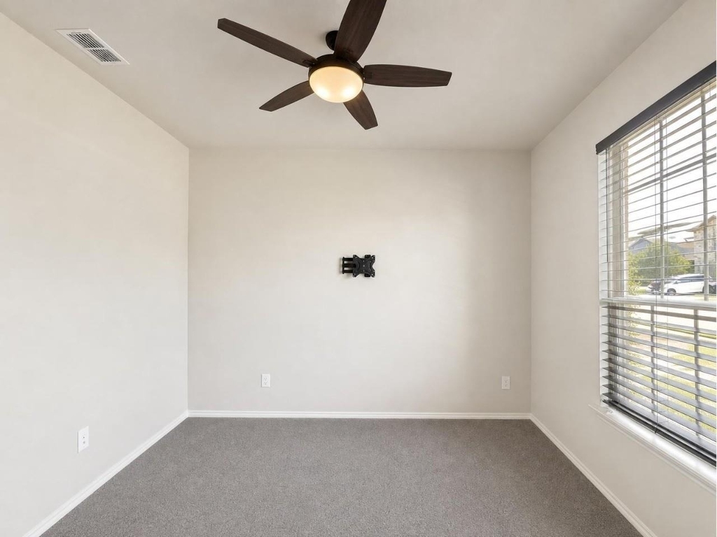 5601 Portola Lane - Photo 7