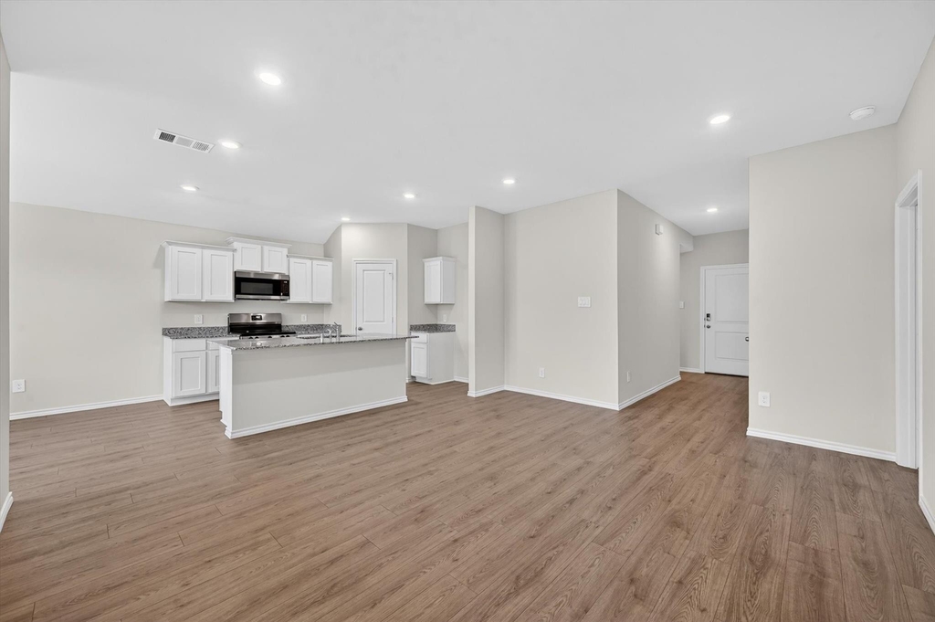 3918 Applewood Trail - Photo 2