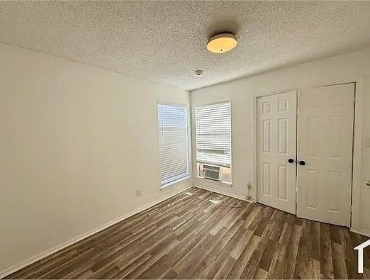9813 Walnut Street - Photo 10