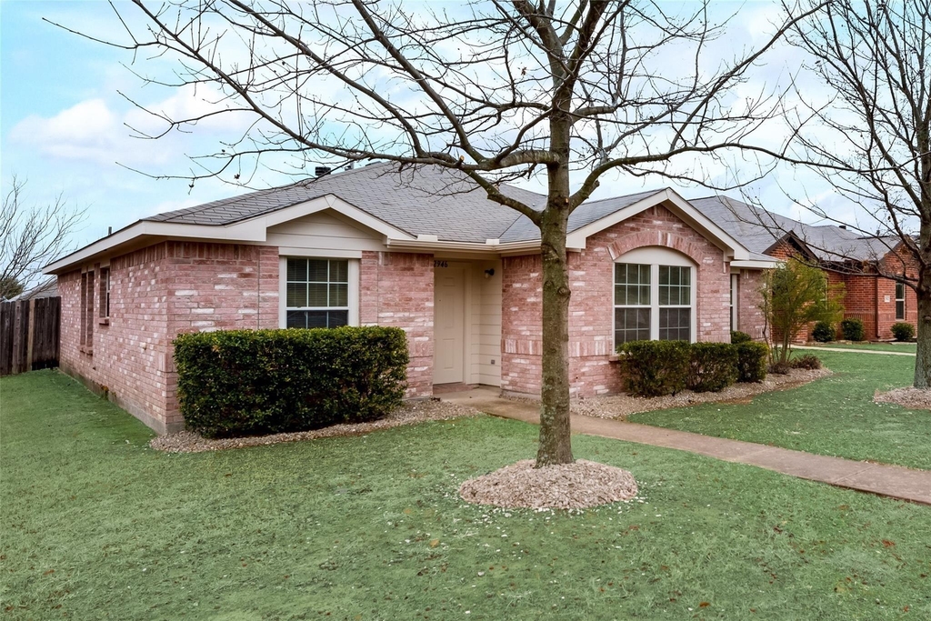 2946 Midbury Drive - Photo 2