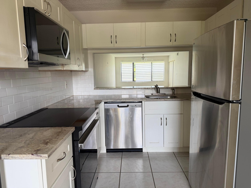 4692 Lucerne Lakes Boulevard E - Photo 4
