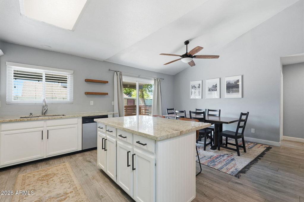 1735 E Stephens Drive - Photo 9