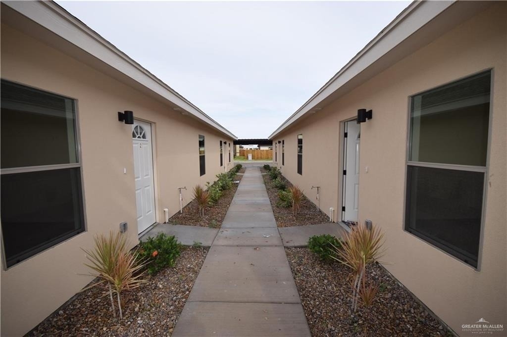 1217 Upas Drive - Photo 2