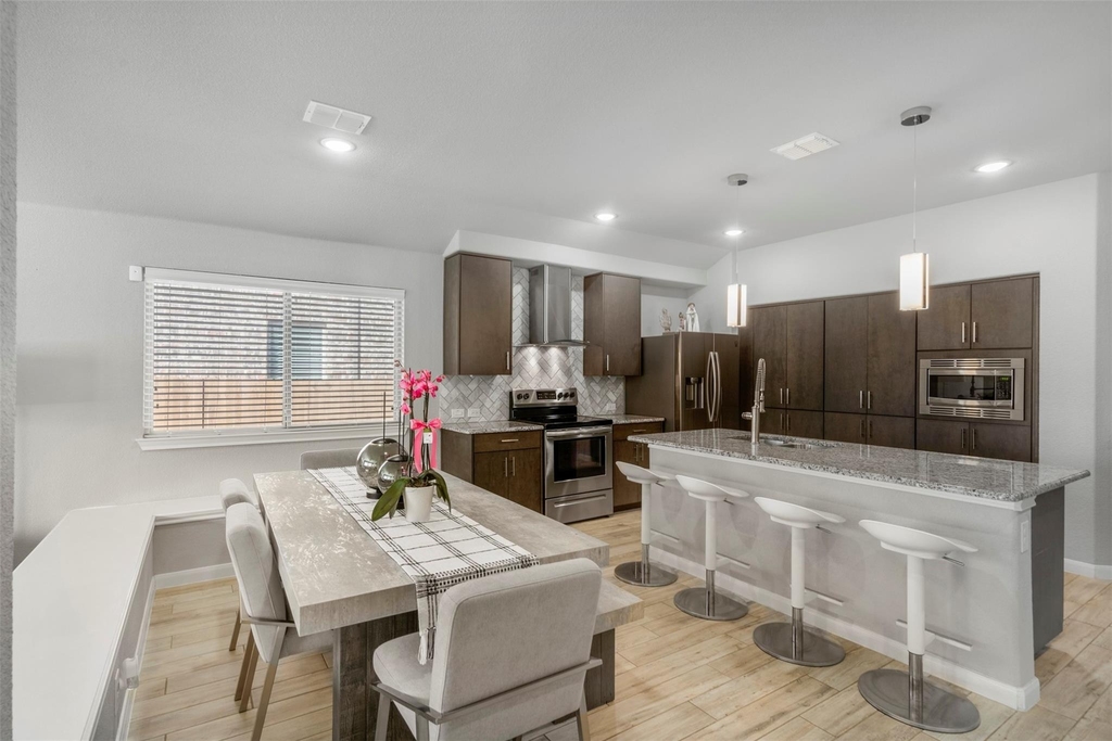 817 Cloverwood Drive - Photo 8
