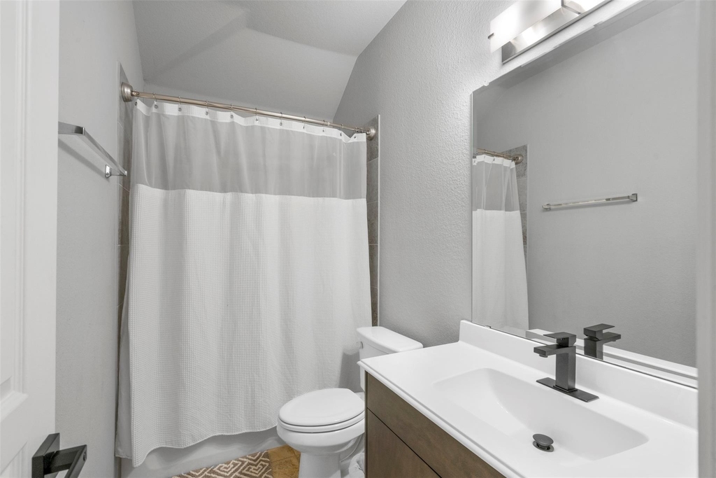 817 Cloverwood Drive - Photo 17