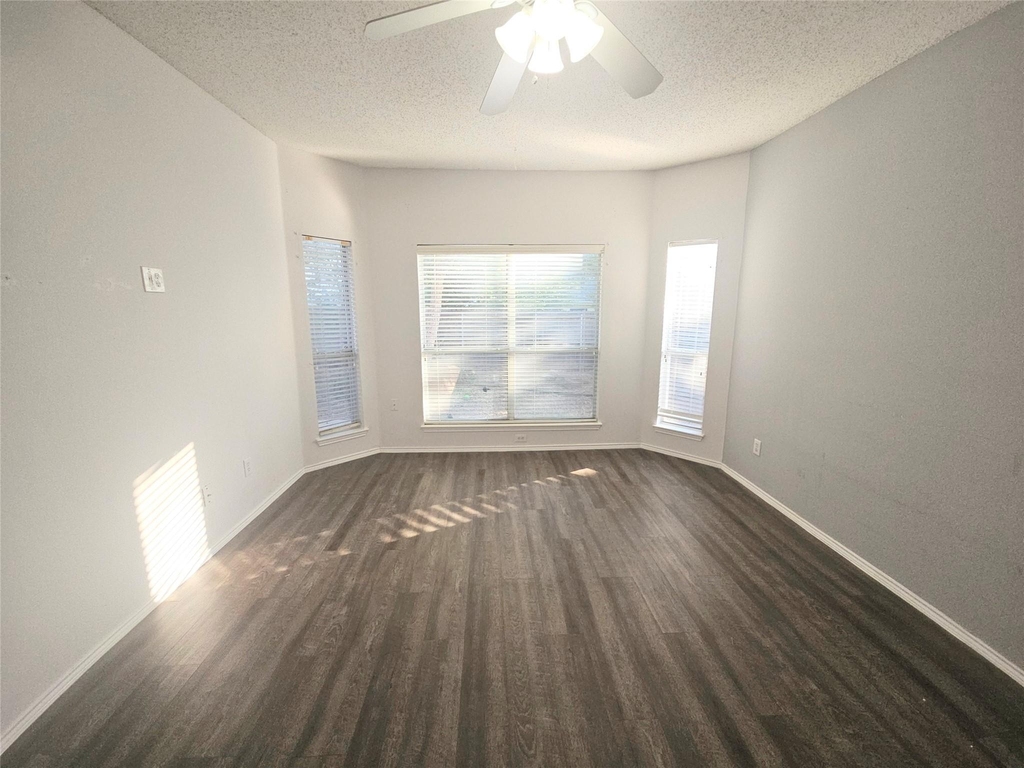 4605 Buffalo Bend Place - Photo 10