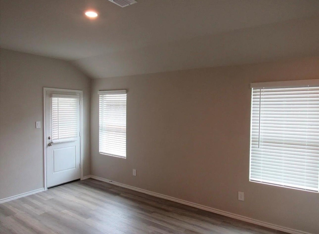 1612 Tin Roof Road - Photo 16