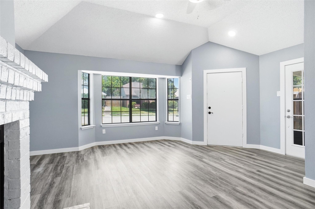 1728 Hackamore Street - Photo 3