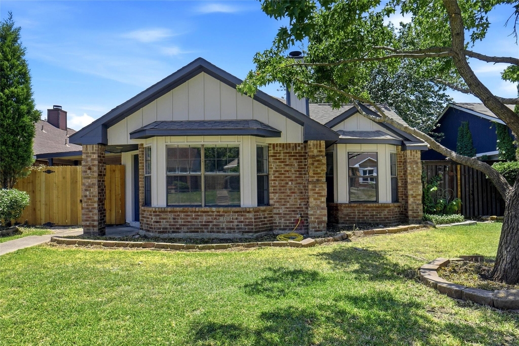 1728 Hackamore Street - Photo 0