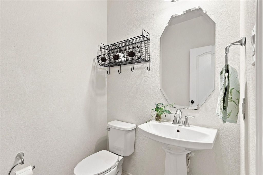 2613 Wayne Avenue - Photo 8