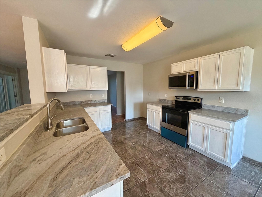 2732 Ingram Circle - Photo 8