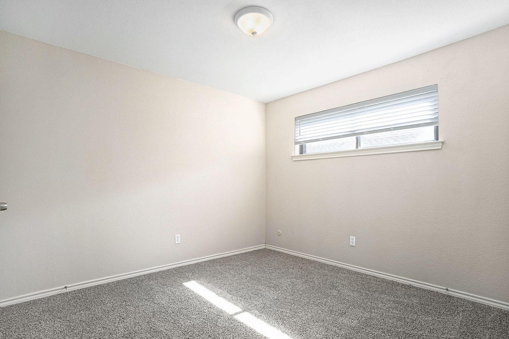 802 Pebblebrook Drive - Photo 14