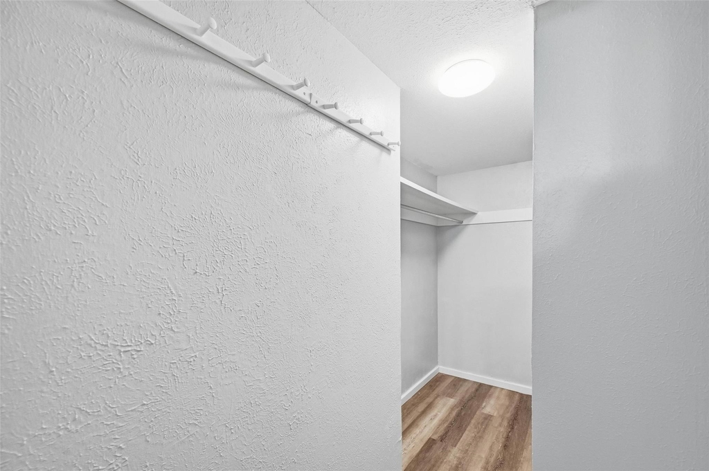 11410 Park Central Place - Photo 26