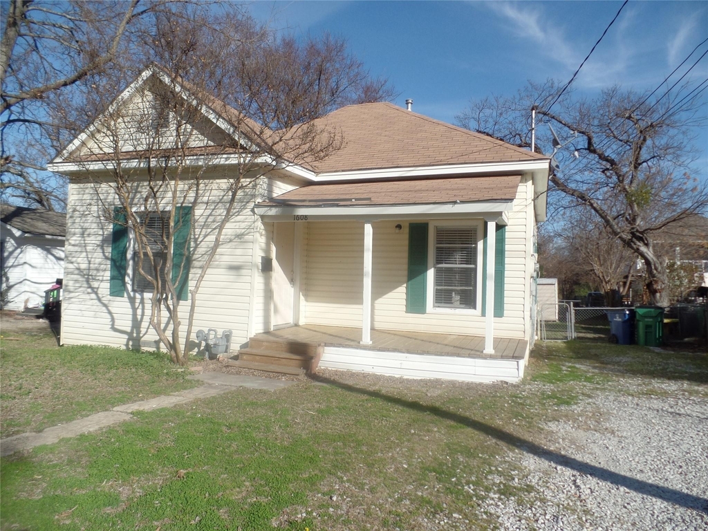 1608 Byrne Street - Photo 0