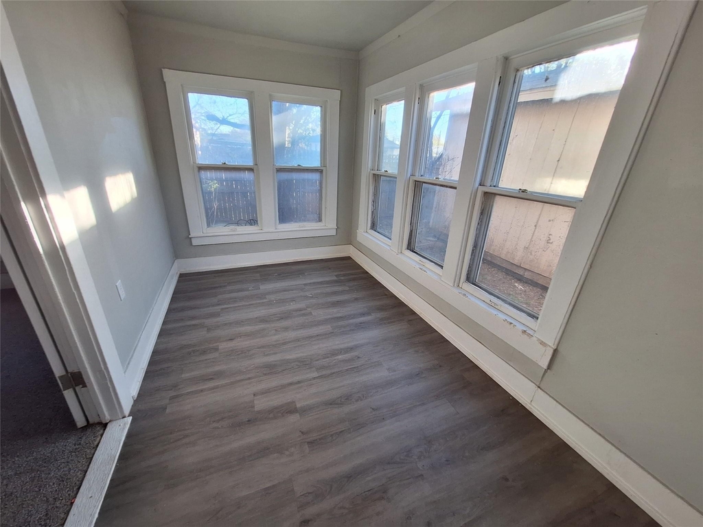 1026 Jeanette Street - Photo 3