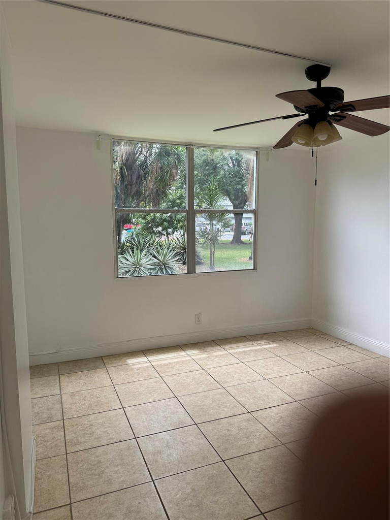 115 Royal Park Drive - Photo 6