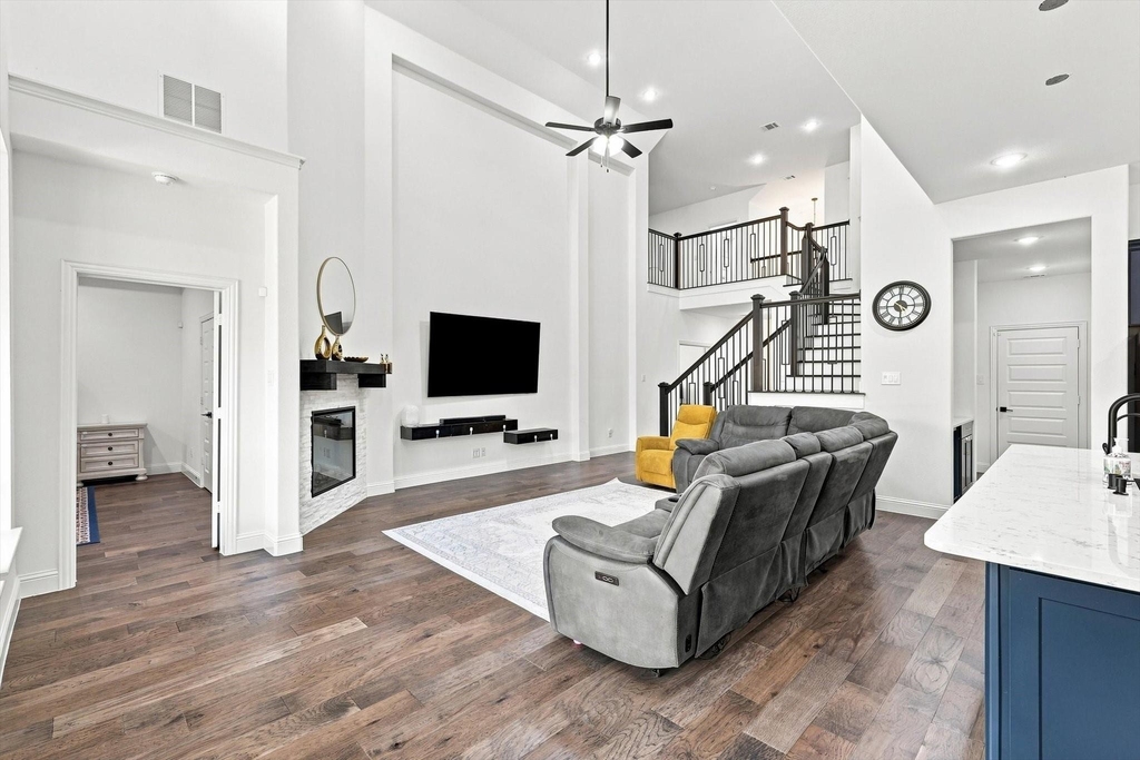 1717 Canals Drive - Photo 1