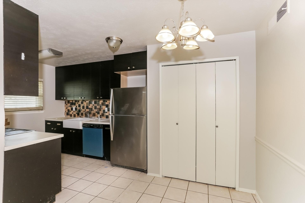 1206 California Trail - Photo 4