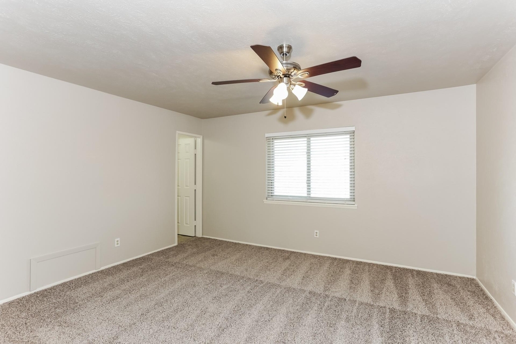 1206 California Trail - Photo 7