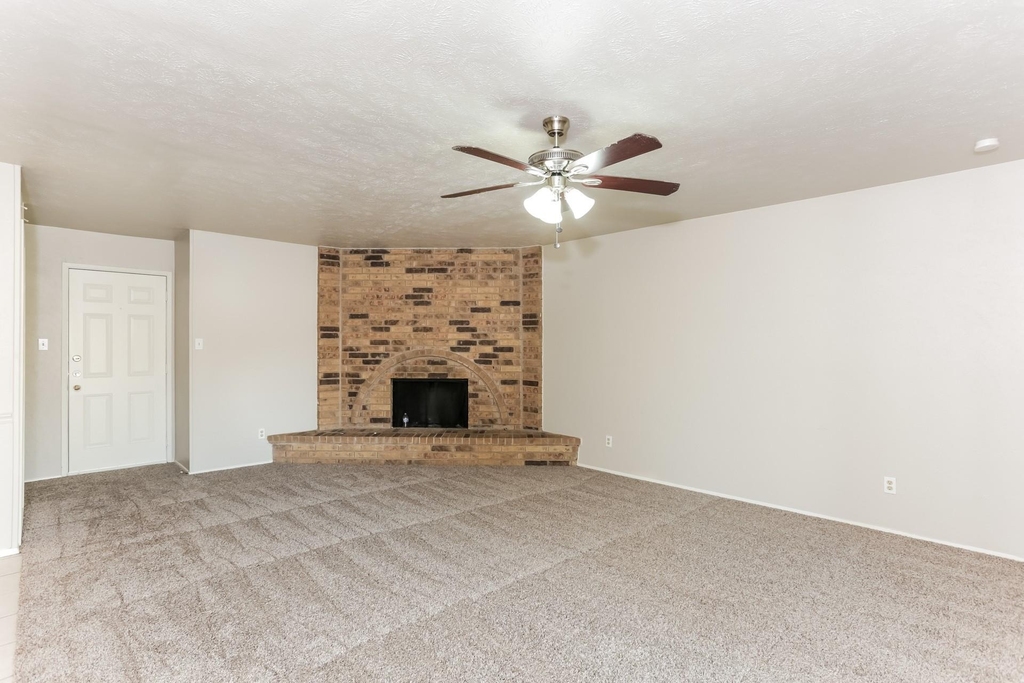 1206 California Trail - Photo 2