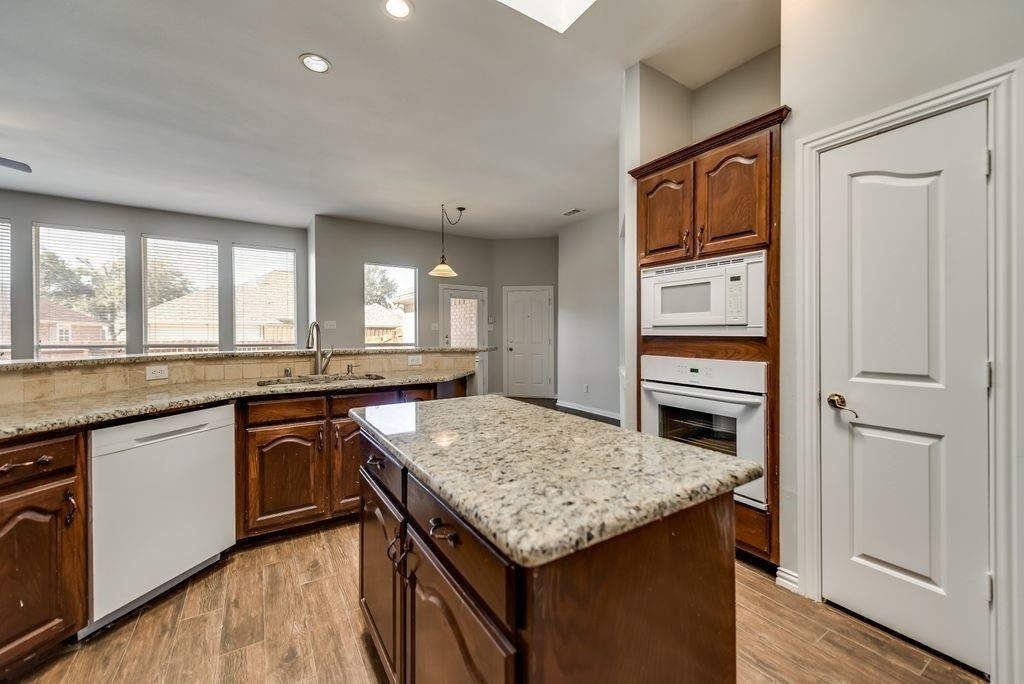 4911 Lakeland Drive - Photo 13