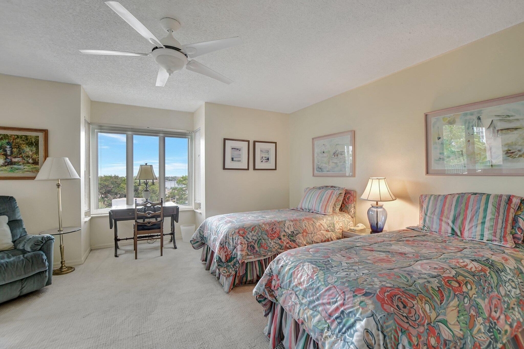 100 Se 5th Avenue - Photo 24