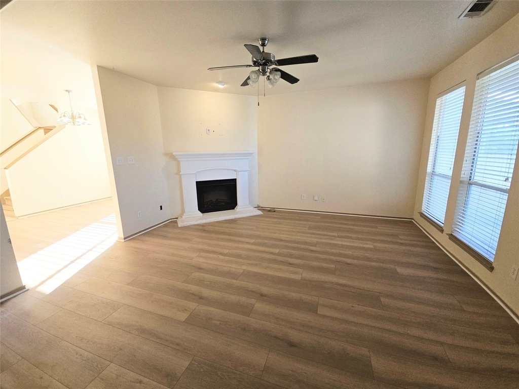 10945 Hawks Landing Road - Photo 3