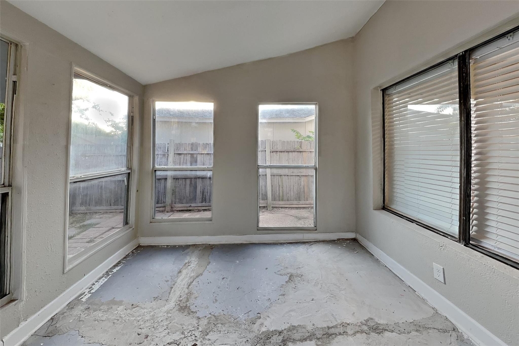 3413 Castle Rock Lane - Photo 16