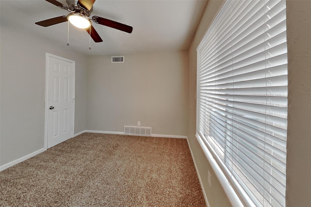 3413 Castle Rock Lane - Photo 9