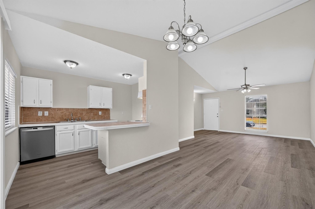 517 Willow Oak Street - Photo 5