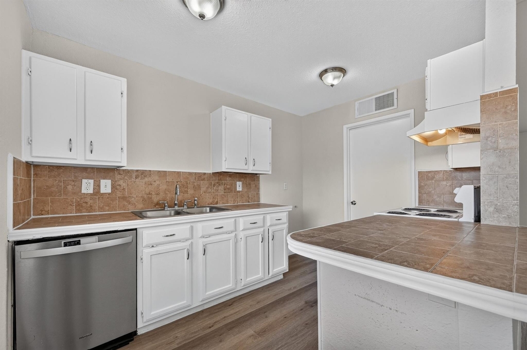 517 Willow Oak Street - Photo 6
