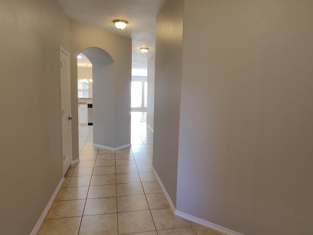 516 Rustic Oak Lane - Photo 2