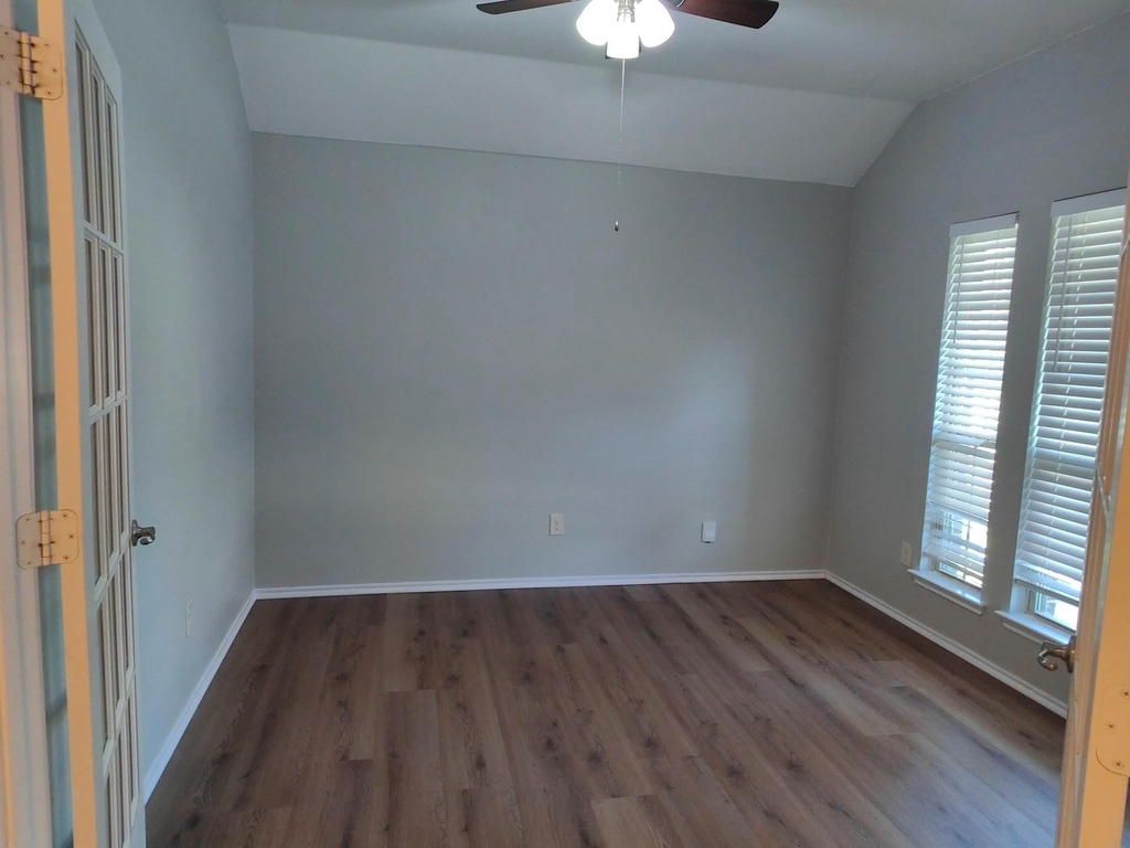 516 Rustic Oak Lane - Photo 3