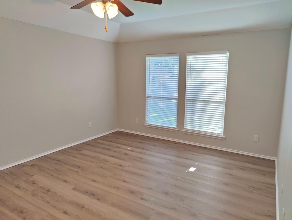 516 Rustic Oak Lane - Photo 16