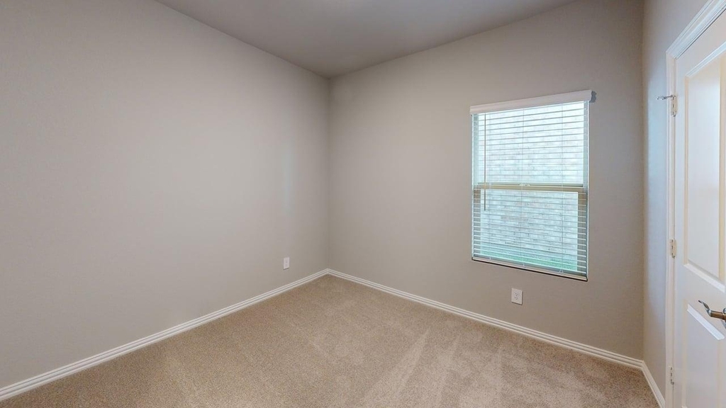 505 Blanton Street - Photo 12