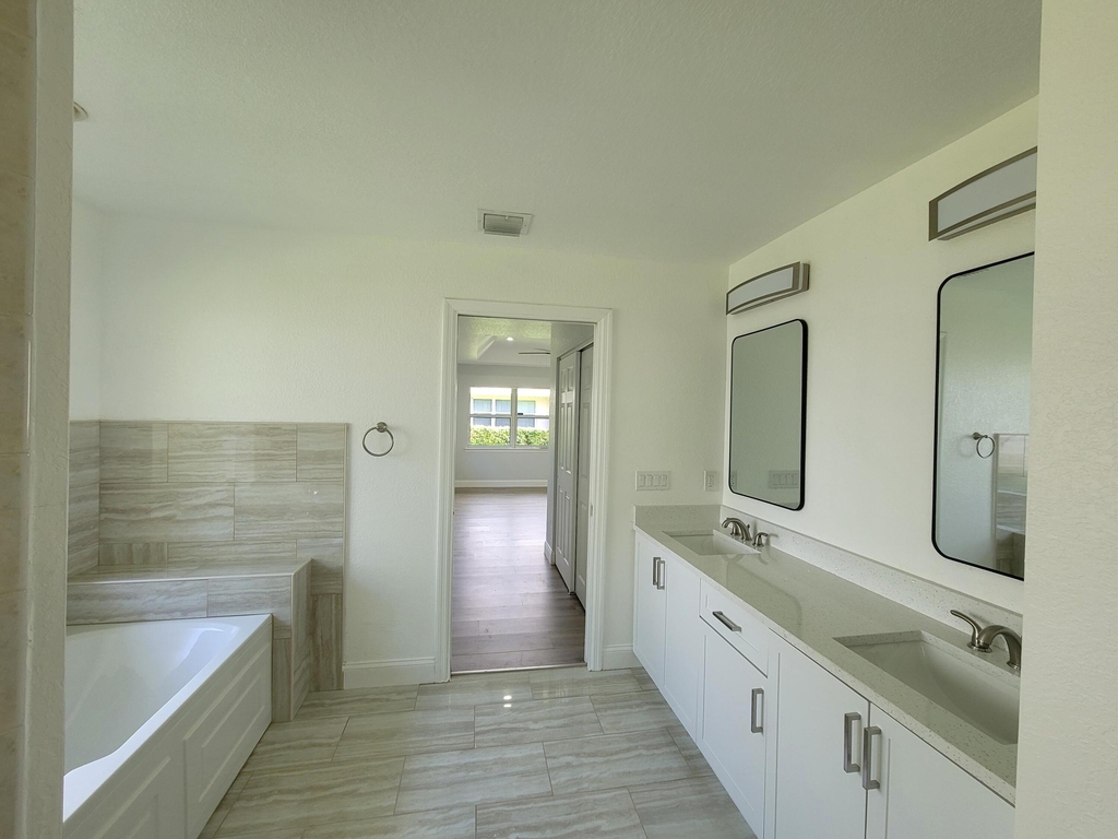 1758 N Dovetail Drive - Photo 3