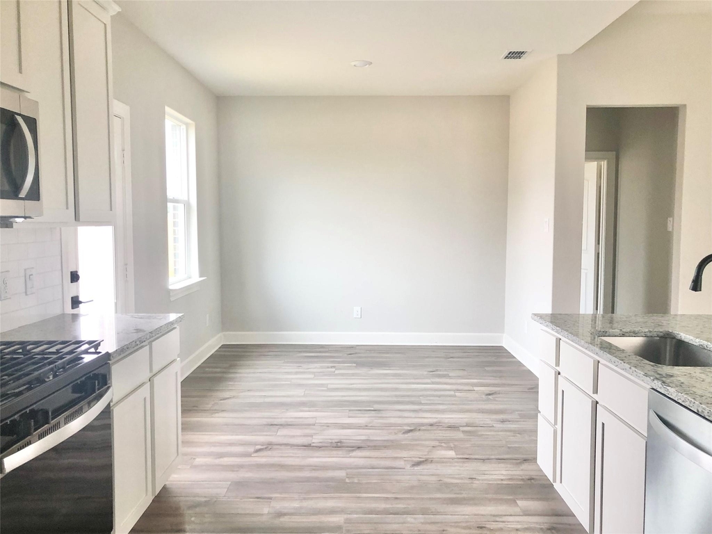 617 Harbor Oaks Drive - Photo 13